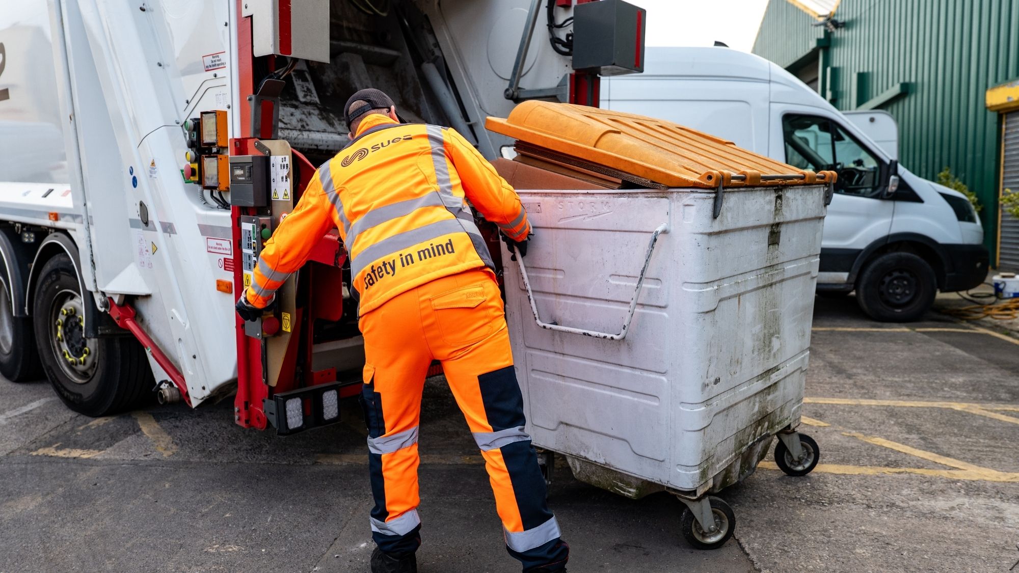 SUEZ business waste collection