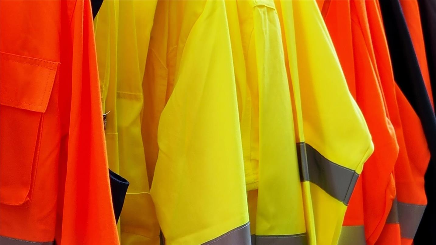 High vis clothing 1140524541 UK CW