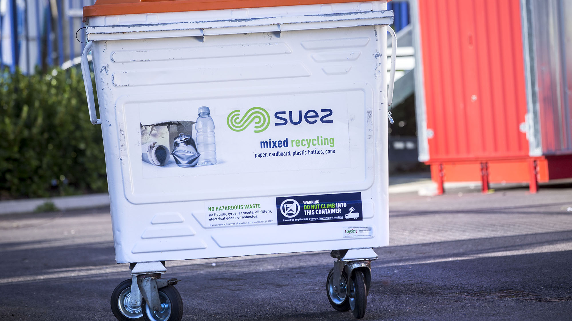 Mixed recycling container