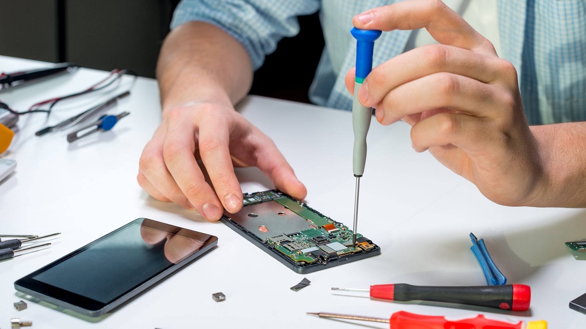 Fixing mobile phone