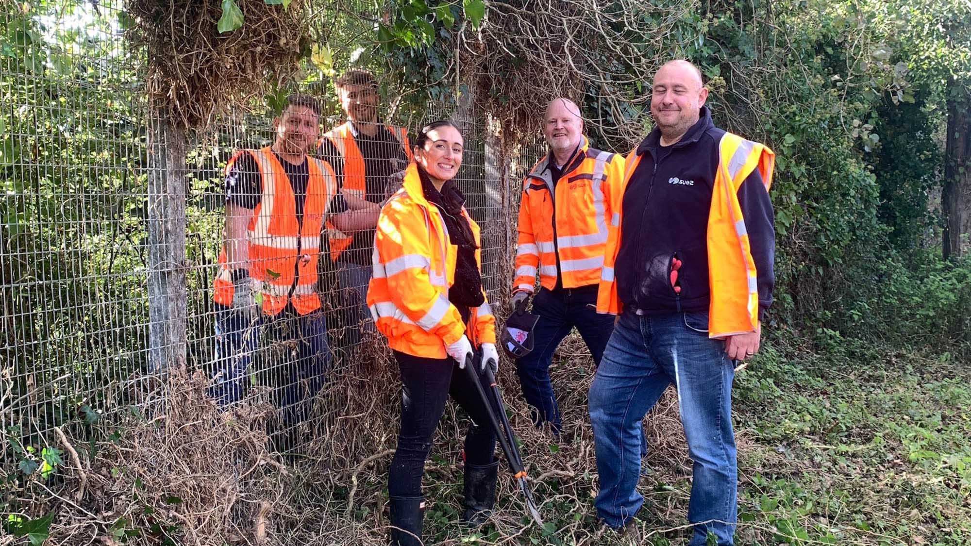 SUEZ volunteering at Newquay zoo